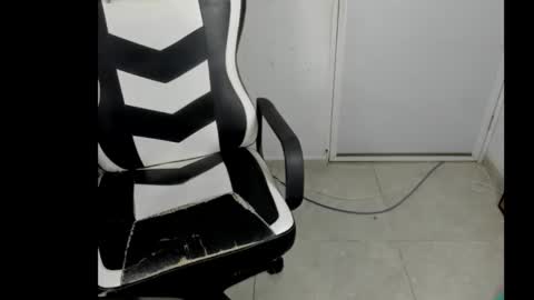 Snapshot of bad_boy_master_findom chatting on 02.28.26 bad_boy_master_findom online show from 02.28.26