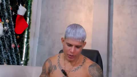 Snapshot of bad_boytoh chatting on 12.15.25 bad_boytoh online show from 12.15.25