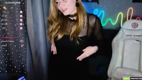 Snapshot of bad_girl009 chatting on 10.18.25 Lin online show from 10.18.25