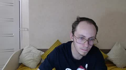 pares with love online show from 04.19.26