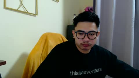 Snapshot of badboy_hanns chatting on 11.18.25 HANNS online show from 11.18.25