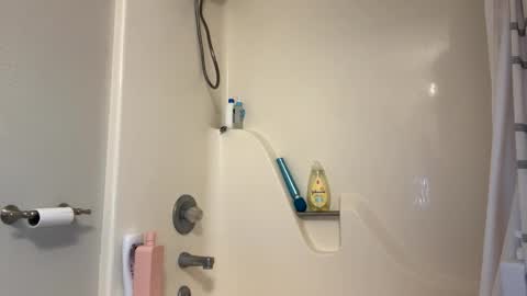 Snapshot of badboyson65 chatting on 10.04.25 HotWifeFun32 online show from 10.04.25