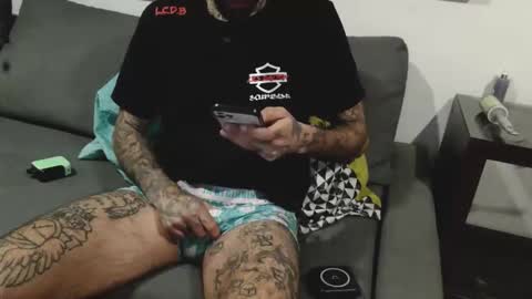 BadCouple  online show from 12.22.25