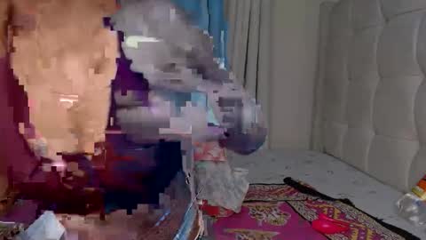 Snapshot of baddie_caramell chatting on 10.05.25 baddie_caramell online show from 10.05.25