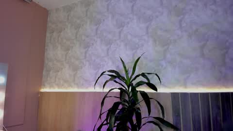 BADDIE DELAYLA online show from 04.16.26