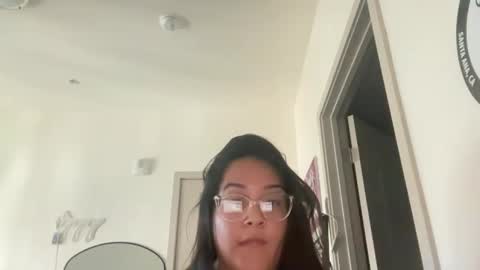 Snapshot of baddiemaddiee69 chatting on 11.24.25 baddiemaddiee69 online show from 11.24.25