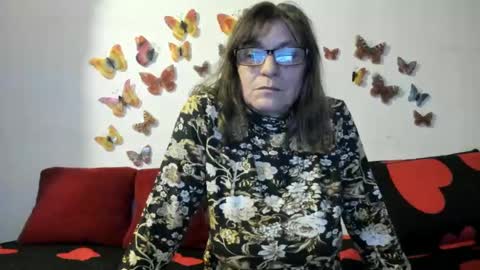 Snapshot of badgg chatting on 12.21.24 Gina online show from 12.21.24