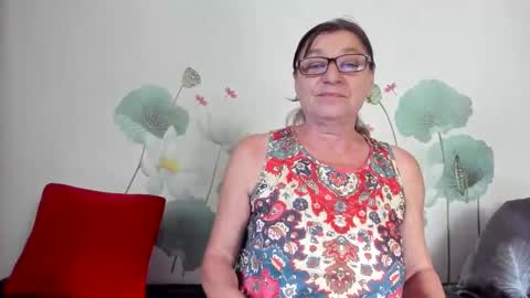 Snapshot of badgg chatting on 09.12.25 Gina online show from 09.12.25