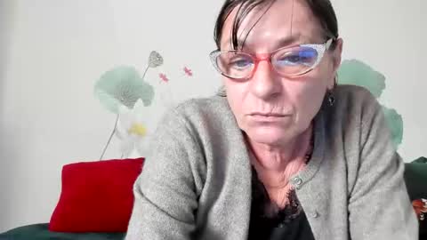 Snapshot of badgg chatting on 10.10.25 Gina online show from 10.10.25