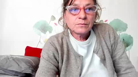 Snapshot of badgg chatting on 04.18.26 Gina online show from 04.18.26