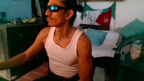 Mexican livin Off the Wall online show from 02.04.25