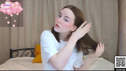 Snapshot of bae_cake_ chatting on 01.10.25 Alice online show from 01.10.25