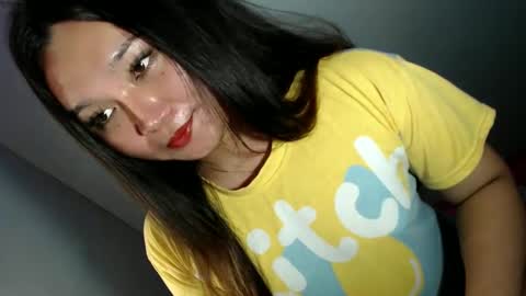 Snapshot of bahoglaway69 chatting on 02.21.25 april online show from 02.21.25