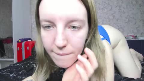 holly online show from 09.11.25