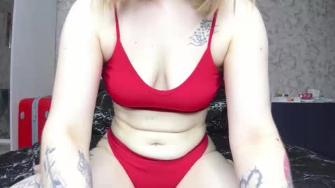 holly online show from 10.09.25