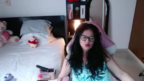 Snapshot of bailarina_atrevida chatting on 11.06.25 sandra online show from 11.06.25