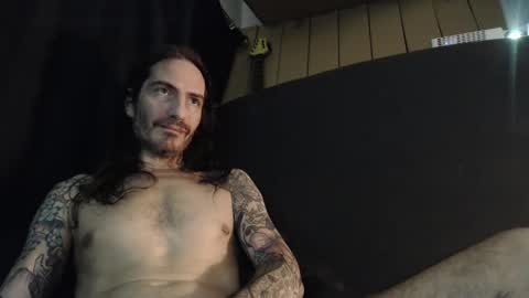 Snapshot of bailey39 chatting on 12.21.24 Bailey online show from 12.21.24