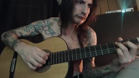 Snapshot of bailey39 chatting on 01.04.25 Bailey online show from 01.04.25