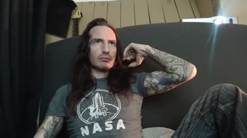 Snapshot of bailey39 chatting on 02.21.25 Bailey online show from 02.21.25