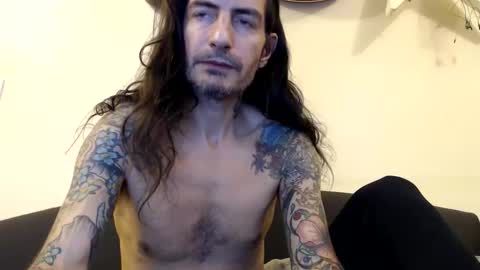 Snapshot of bailey39 chatting on 11.20.25 Bailey online show from 11.20.25