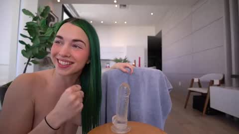 Bailey online show from 02.28.25