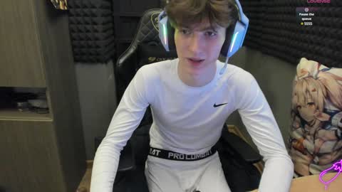 Snapshot of bambelbye chatting on 12.04.24 Gaz online show from 12.04.24