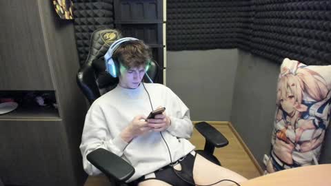 Snapshot of bambelbye chatting on 12.07.24 Gaz online show from 12.07.24