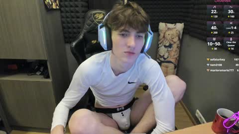 Snapshot of bambelbye chatting on 12.09.24 Gaz online show from 12.09.24