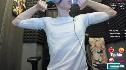 Snapshot of bambelbye chatting on 12.19.24 Gaz online show from 12.19.24