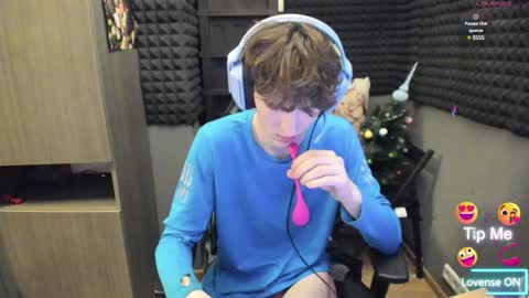 Snapshot of bambelbye chatting on 01.05.25 Gaz online show from 01.05.25