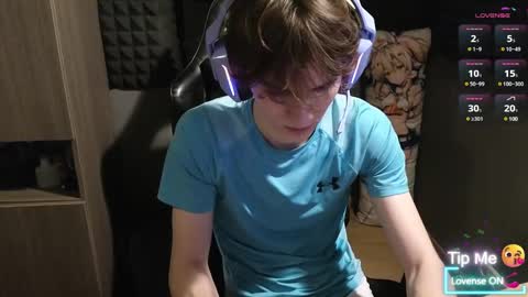 Snapshot of bambelbye chatting on 02.08.25 Gaz online show from 02.08.25