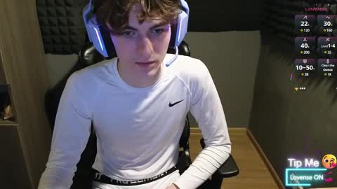 Snapshot of bambelbye chatting on 02.25.25 Gaz online show from 02.25.25