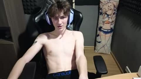 Snapshot of bambelbye chatting on 03.05.25 Gaz online show from 03.05.25