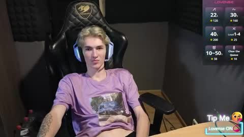 Snapshot of bambelbye chatting on 11.27.25 Gaz online show from 11.27.25