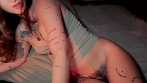 Snapshot of bambi______ chatting on 12.13.24 fae online show from 12.13.24