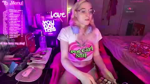 Bambi Sparkles TS online show from 05.23.26