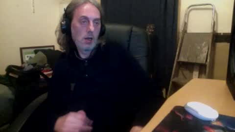 Snapshot of bangintoleather chatting on 09.12.25 bangintoleather online show from 09.12.25