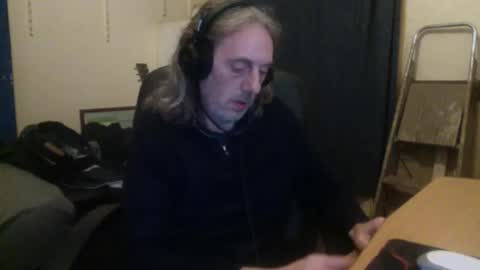 Snapshot of bangintoleather chatting on 10.23.25 bangintoleather online show from 10.23.25