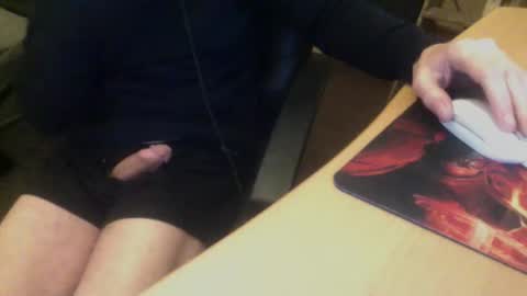 Snapshot of bangintoleather chatting on 10.24.25 bangintoleather online show from 10.24.25