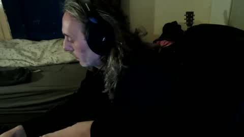 bangintoleather online show from 04.10.26