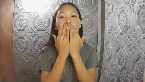 baninay810654 online show from 12.22.25