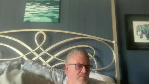 bapeter218 online show from 12.13.25