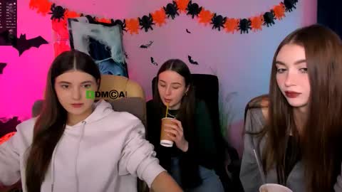 Snapshot of barbara_crazy chatting on 10.25.25 barbara_crazy online show from 10.25.25