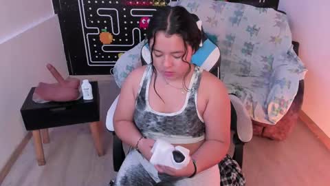 Snapshot of barbara_honey chatting on 02.15.25 Barbara online show from 02.15.25