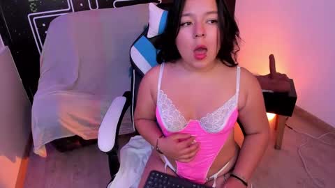 Snapshot of barbara_honey chatting on 03.08.25 Barbara online show from 03.08.25