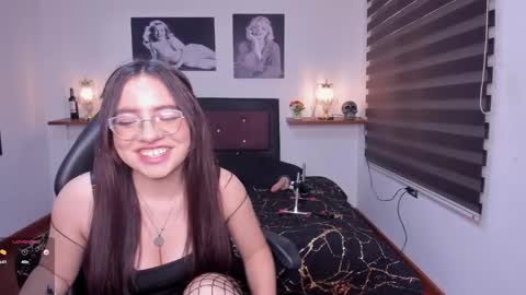 Snapshot of barbara_joness chatting on 09.12.25 Barbara online show from 09.12.25