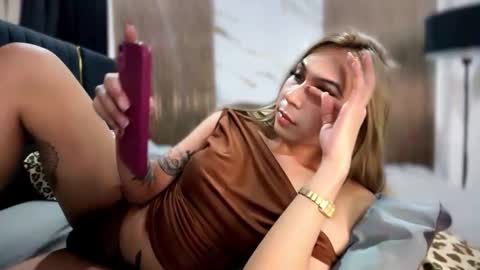 A I K O online show from 12.15.25