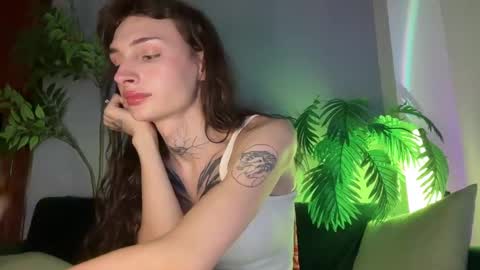 Snapshot of barbie_bi chatting on 01.10.25 My name is Molly. Please say hello I like talking to you. If you have any wishes or obscene desires please use the tip menu online show from 01.10.25