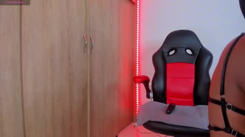 Nicolle  online show from 11.10.25