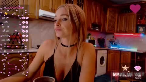 Snapshot of barbie_kiss1 chatting on 12.17.24 barbie online show from 12.17.24